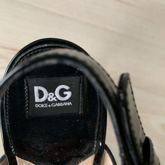 D&G - Dolce &Gabbaba black patent strappy high heel sandals - Picture 10 of 13